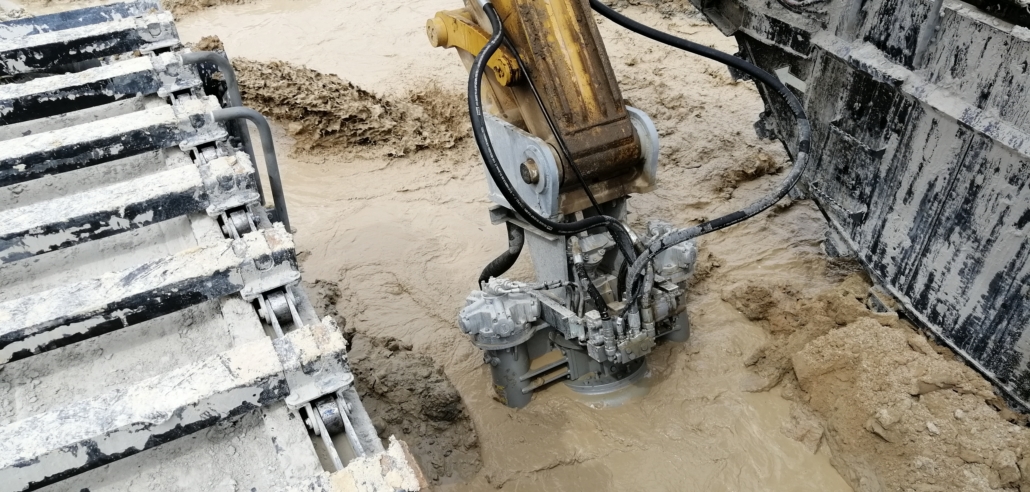 Bombeo de materiales de los depósitos mineros